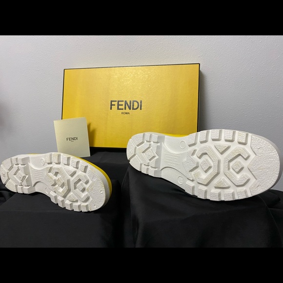 Fendi AUTHENTIC Women Ankle Rain Boots - Picture 5 of 6